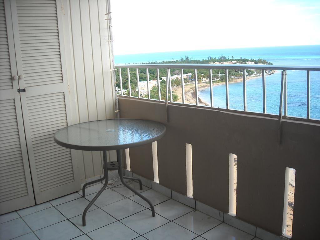 Ocean Front Apartment Luquillo Esterno foto